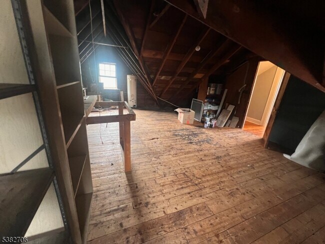 Building Photo - 358 Lake Ave