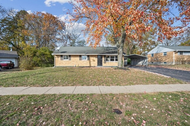 Building Photo - Summerside Ohio- 3 bed, 1 bath, Fenced Yard & Car Port