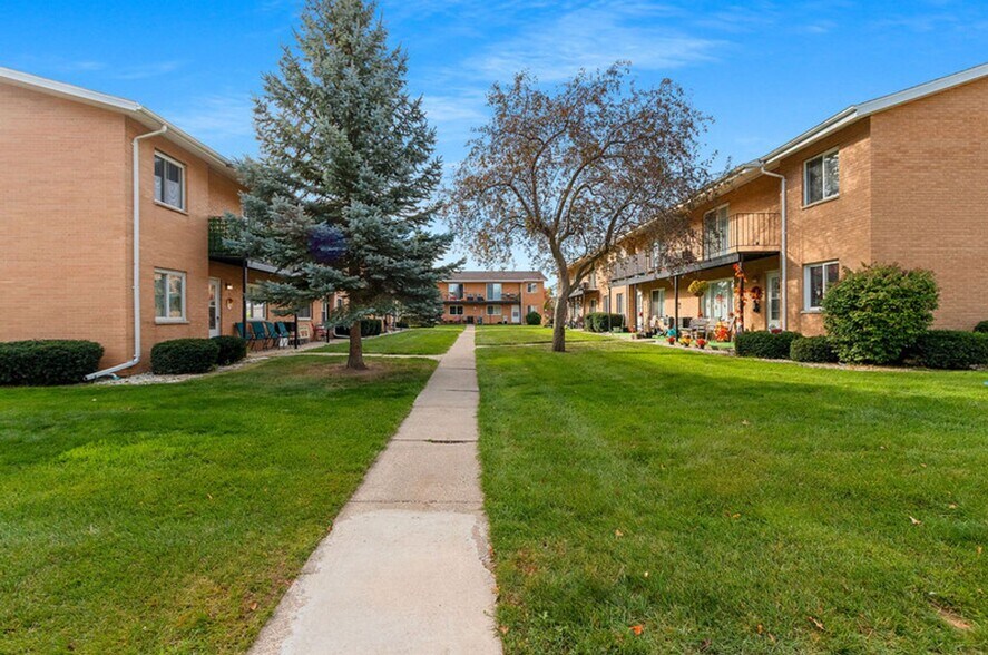 Interior Photo - Maple View