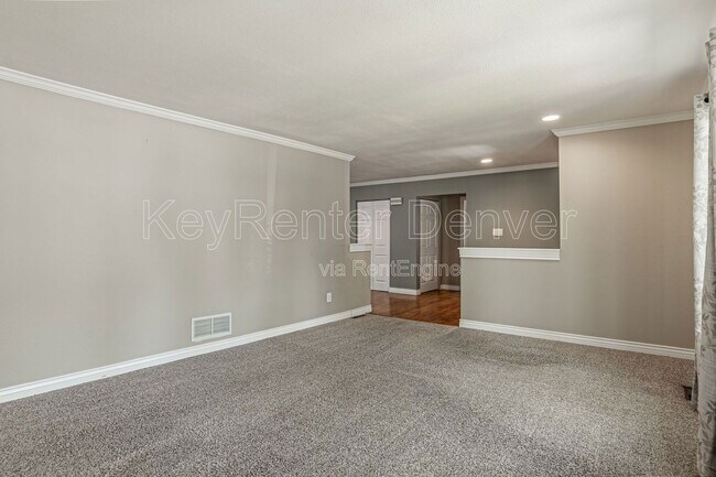 Building Photo - 535 S Cody St