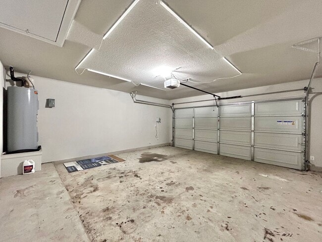 Building Photo - 4300 Lindberg Ln