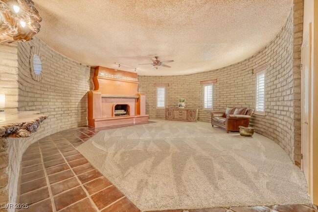 Building Photo - 1224 Sur Este Ave