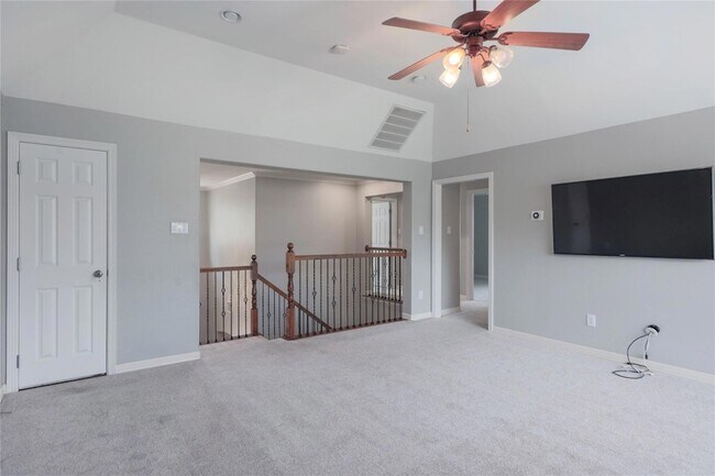 Building Photo - 2279 Fernspring Dr