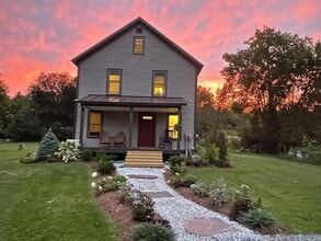 Building Photo - 2484 VT-30