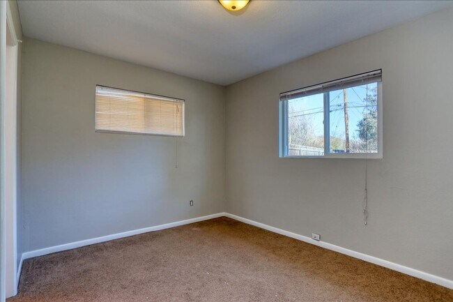 Building Photo - Ranch, no stairs, 1-car garage, fenced yar...