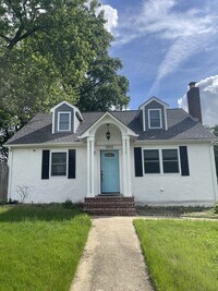 Building Photo - 6906 Kingston Dr