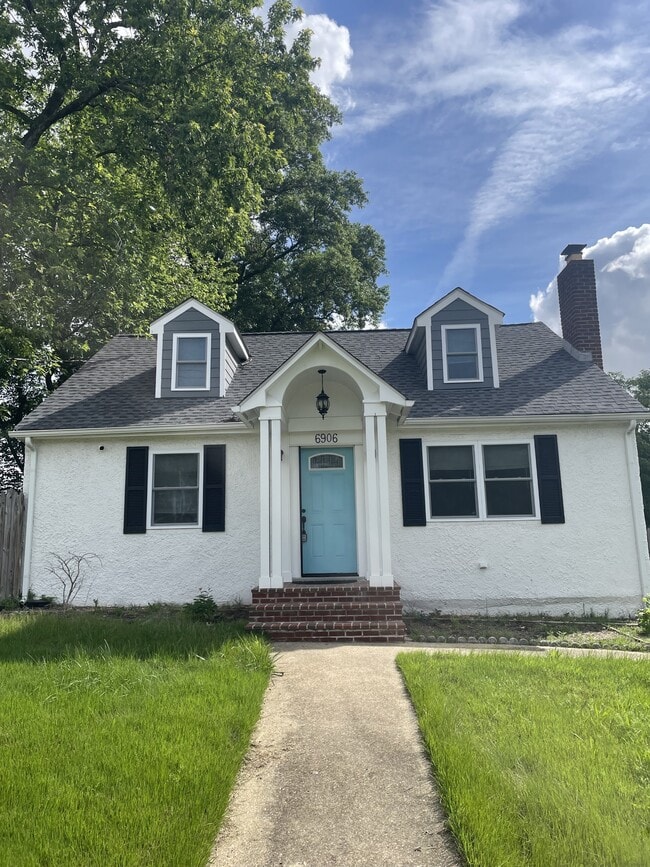 Primary Photo - 6906 Kingston Dr