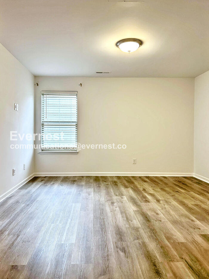 Building Photo - 7813 Sweet Grove Ct