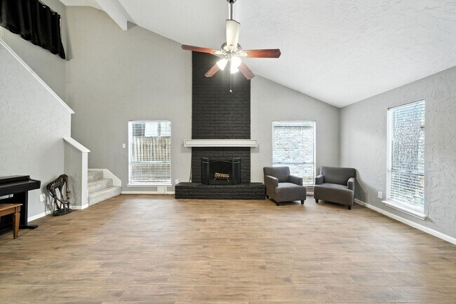 Building Photo - 13310 Ravensway Dr