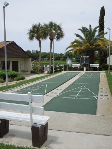 Building Photo - 2699 Pine Ridge Way E