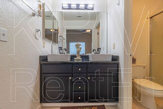 Building Photo - 6529 El Capitan Cir