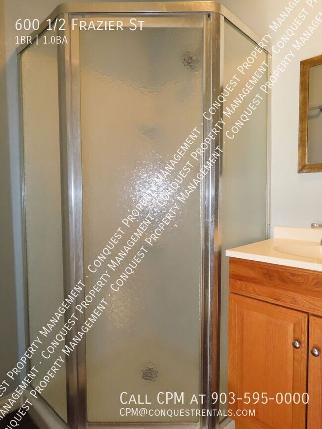 Building Photo - 600 1/2 Frazier St-