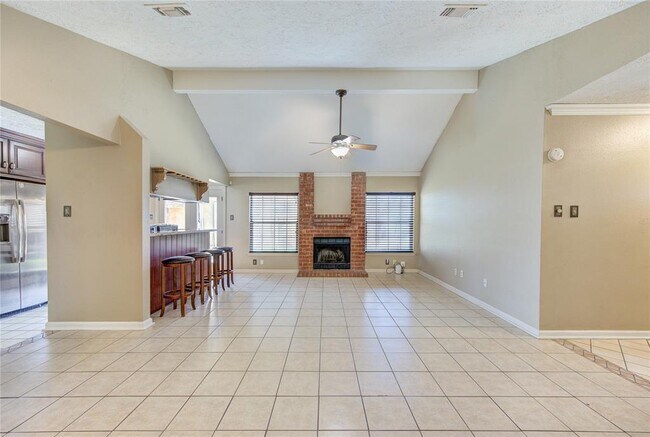 Building Photo - 4705 Dogwood Dr