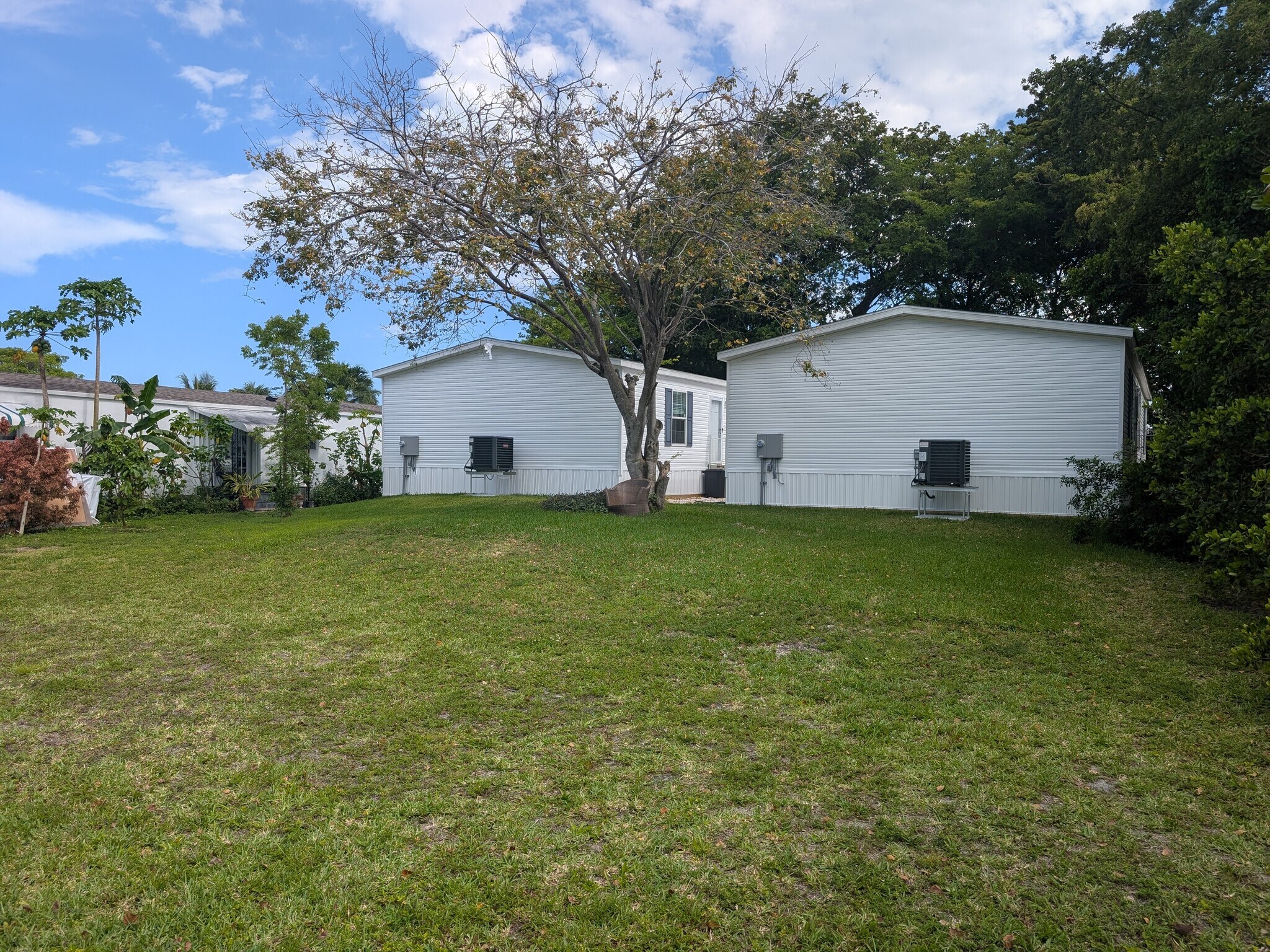 Building Photo - 3051 SW 50th St