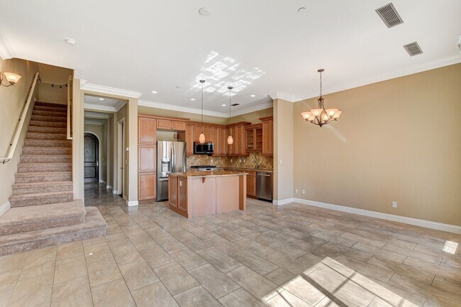 Building Photo - Luxury Resort Style Condo in Lake Las Vegas