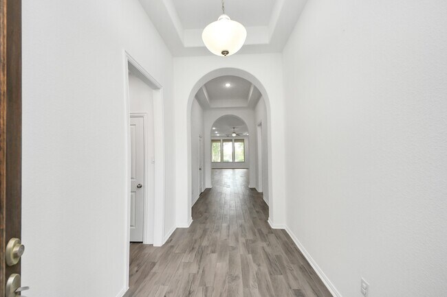 Building Photo - 10910 Wardrop Pl