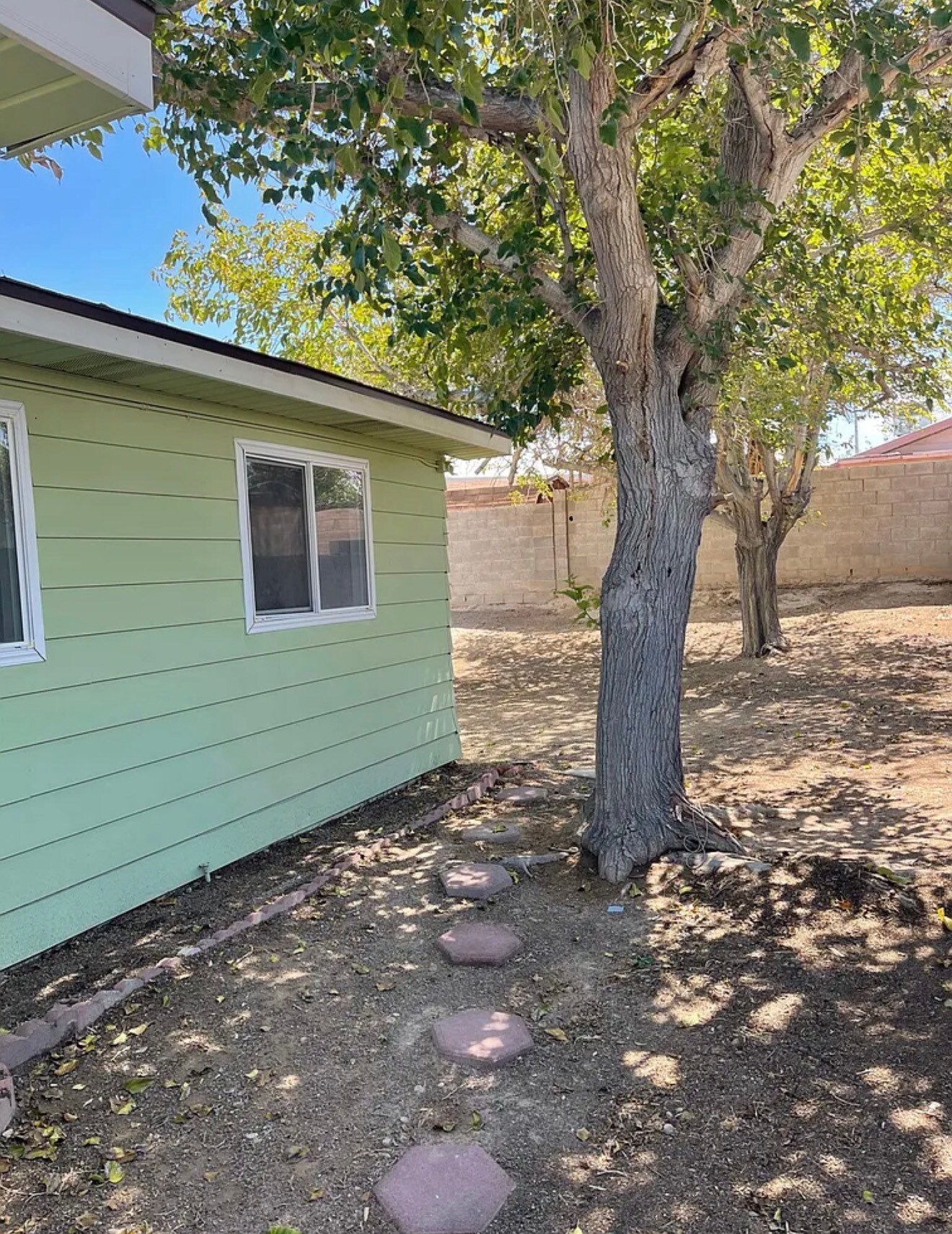Building Photo - 4693 Livermore Ave