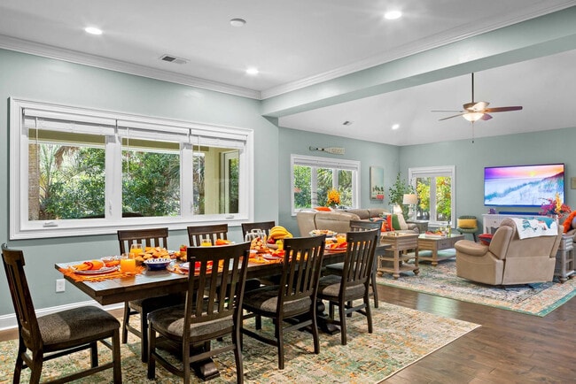 Building Photo - 30 Firethorn Ln