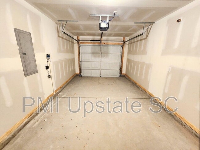 Building Photo - 6043 Willutuck Dr