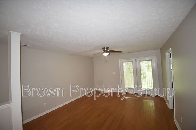 Building Photo - 303 Hinsdale Ave