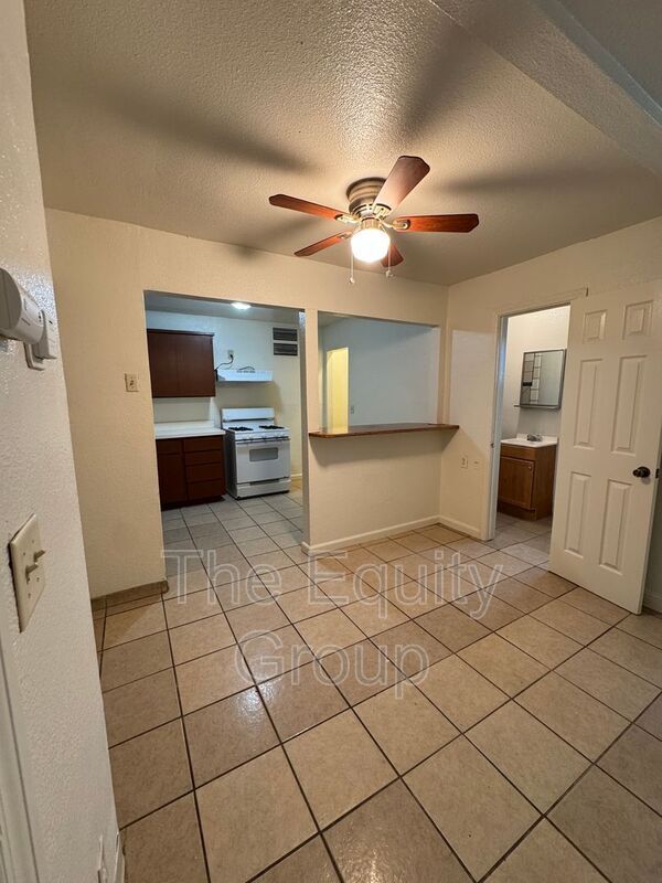 Building Photo - 32606 Rd 124