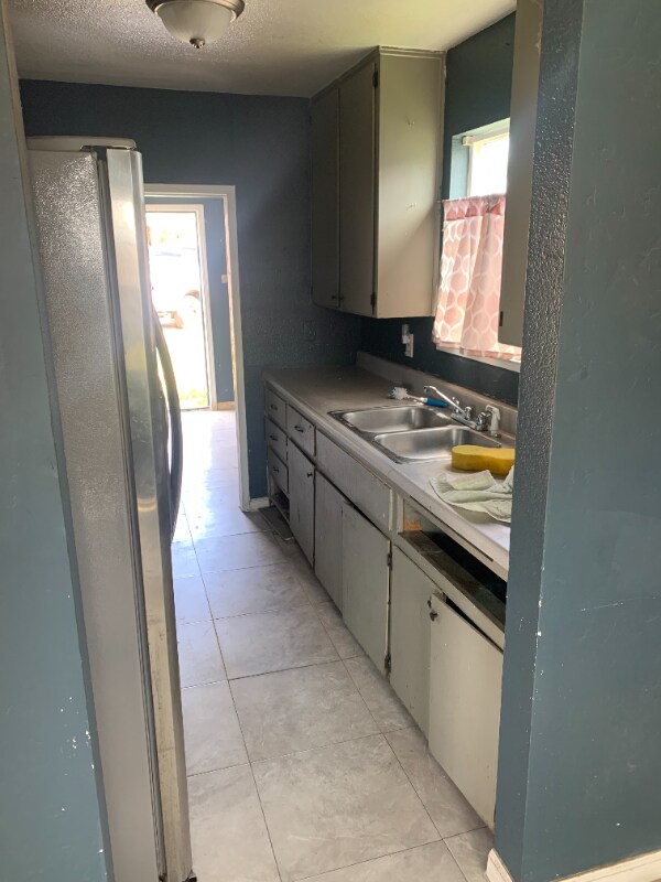 Building Photo - 1821 N 10th Ave