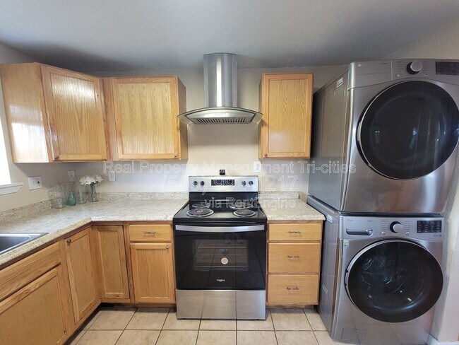 Building Photo - 1124 E 7th Ave