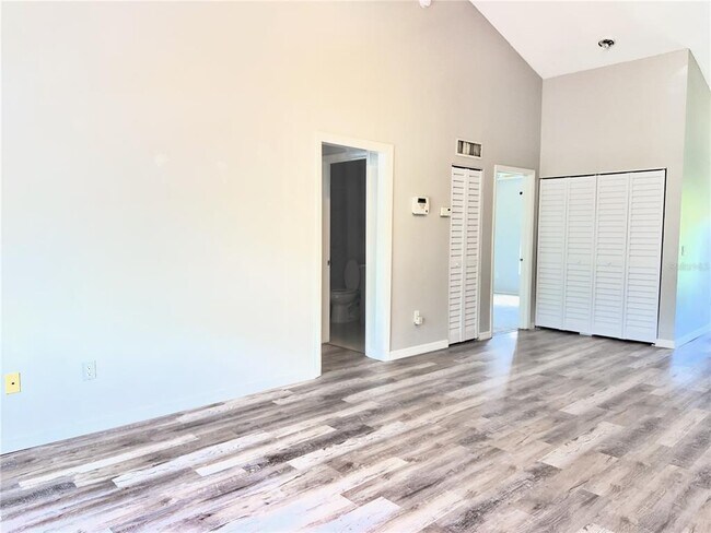 Building Photo - 3651 N Goldenrod Rd