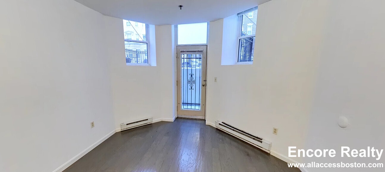 Building Photo - 20 Queensberry St