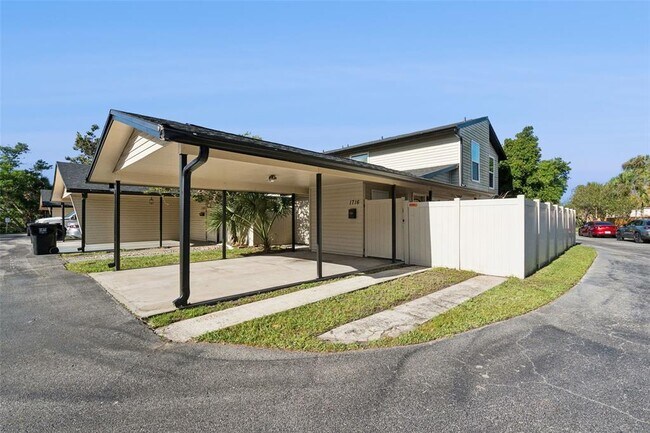 Building Photo - 1716 Lafayette Ct