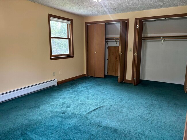 Building Photo - 147 Mansion Rd