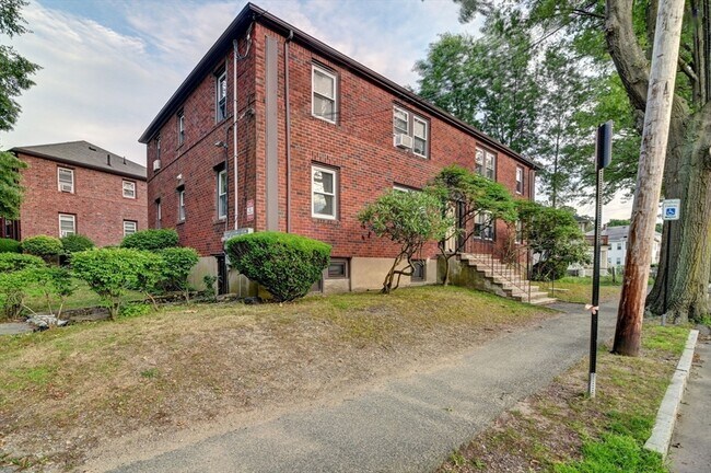 Building Photo - 191 Fenno St