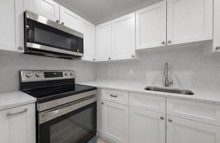 Building Photo - 732 Neil Rd