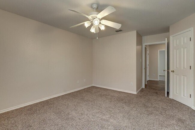 Building Photo - 14905 Dasmarinas Dr