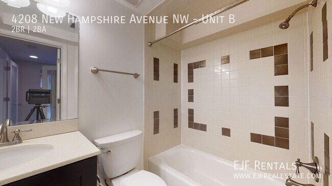 Building Photo - 4208 New Hampshire Ave NW