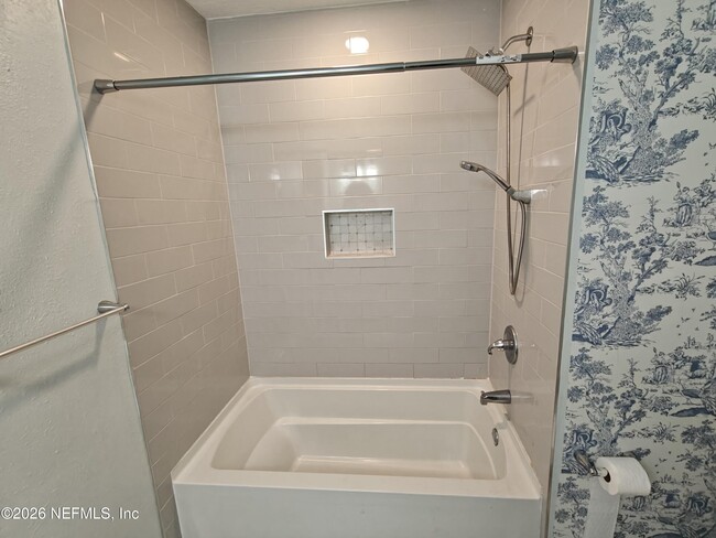 Building Photo - 1447 Lawrence Pl