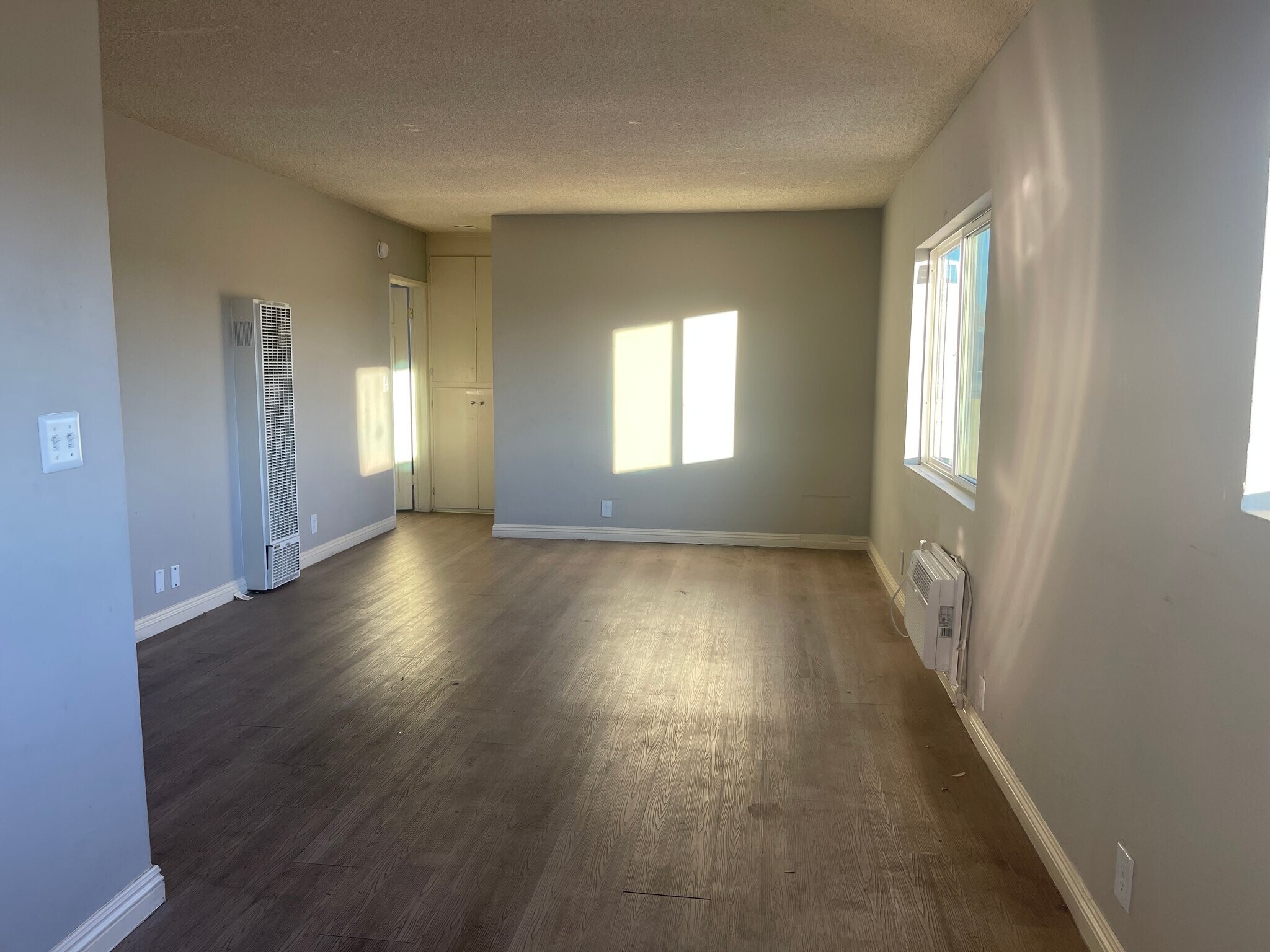 Building Photo - 8720 Orion Ave