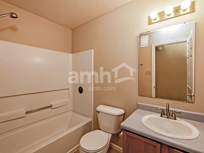 Building Photo - 6768 W Philadelphia Dr