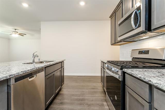 Building Photo - 406 Saddle Club Way