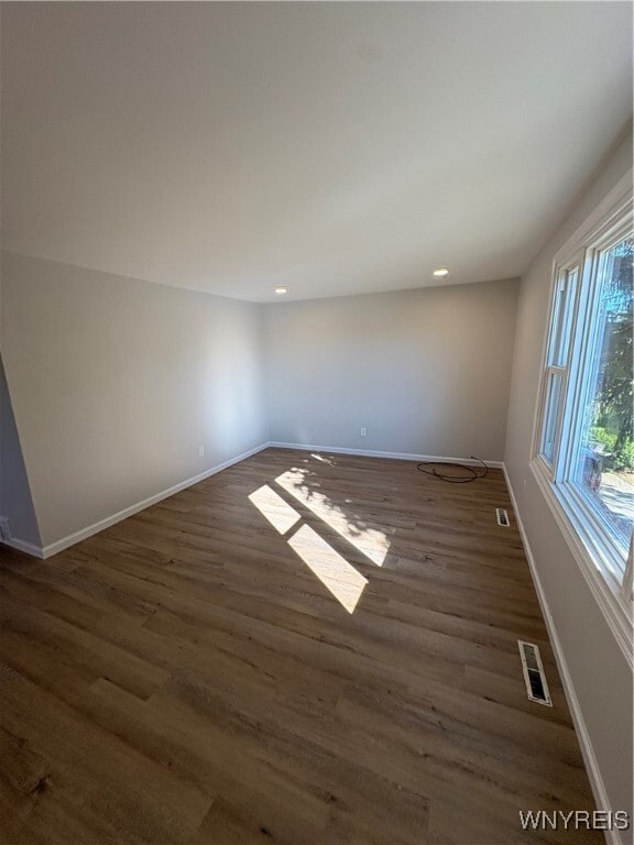 Building Photo - 862 Falcon Dr