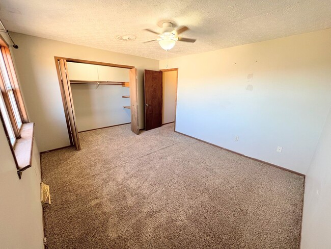 Building Photo - 110 Country Villa Ln