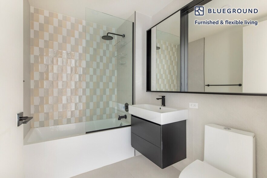 Building Photo - 130 Hope St