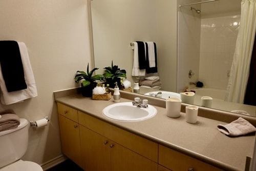 Building Photo - 11800 Dessau Rd