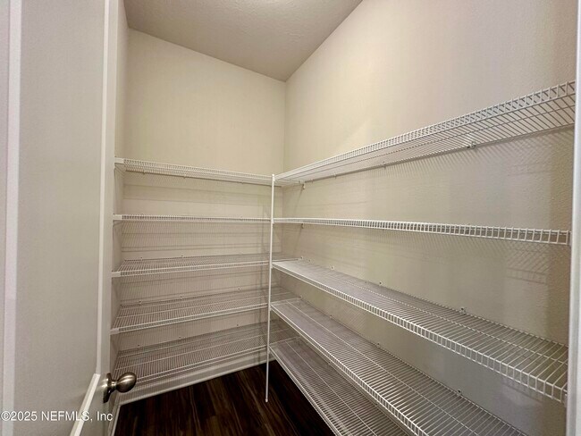 Building Photo - 75310 White Rabbit Ave