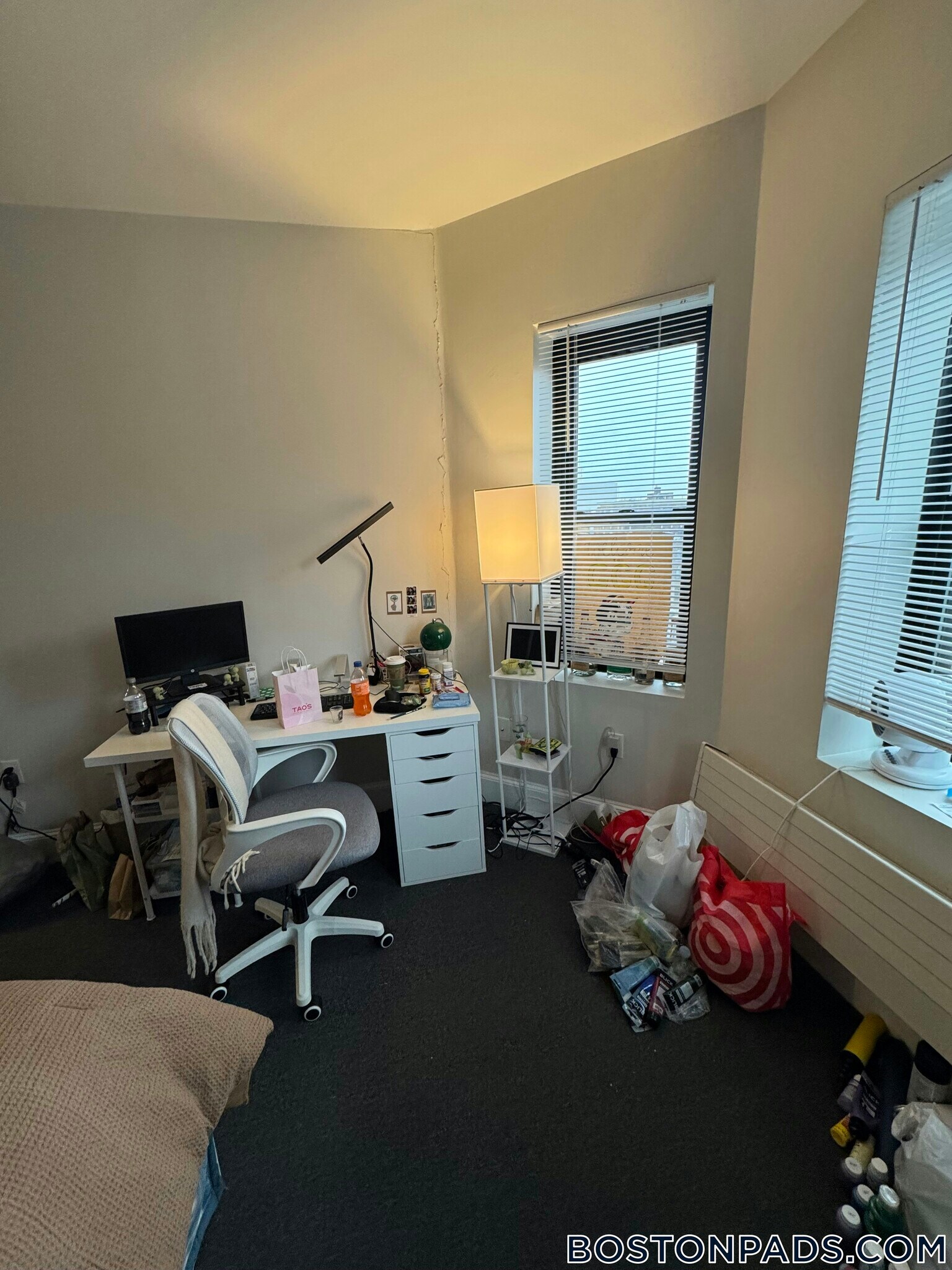 Building Photo - 829 Beacon St