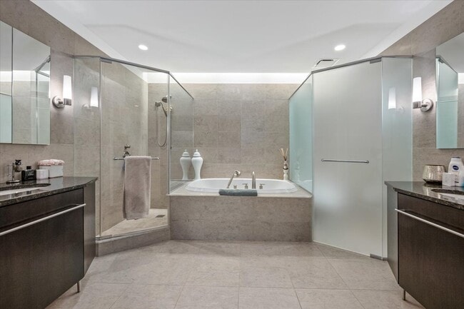 Building Photo - 401 N Wabash Ave