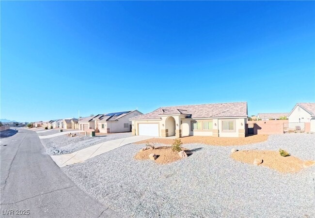 Building Photo - 4920 Honey Locust Dr