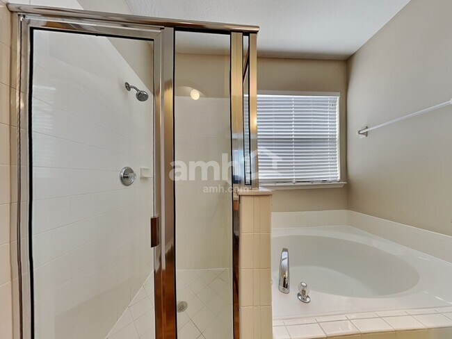 Building Photo - 3634 Meadowgreen Ln