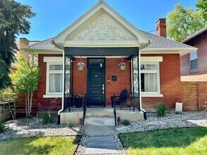 Building Photo - Gorgeous Avenues Remodel!