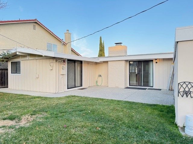 Building Photo - 10355 Stern Ave